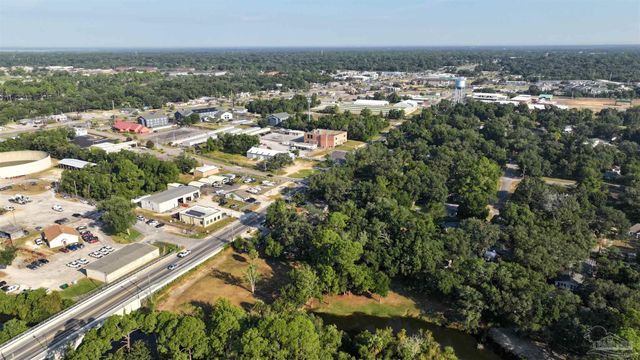610 S Old Corry Field Rd, Pensacola, FL 32507