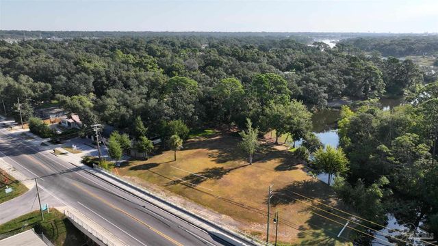 610 S Old Corry Field Rd, Pensacola, FL 32507