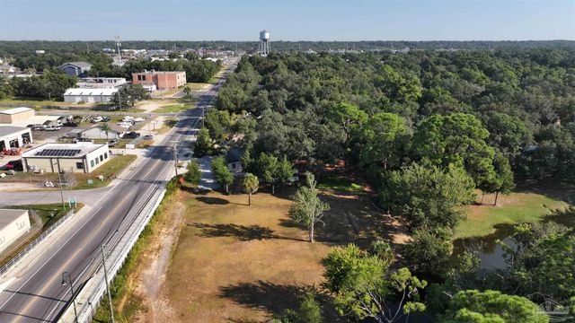 610 S Old Corry Field Rd, Pensacola, FL 32507