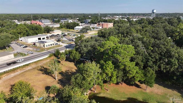 610 S Old Corry Field Rd, Pensacola, FL 32507