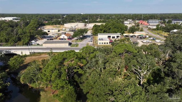 610 S Old Corry Field Rd, Pensacola, FL 32507