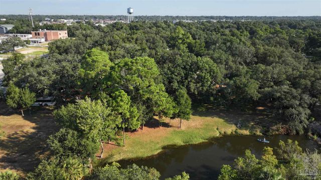 610 S Old Corry Field Rd, Pensacola, FL 32507