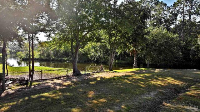 610 S Old Corry Field Rd, Pensacola, FL 32507