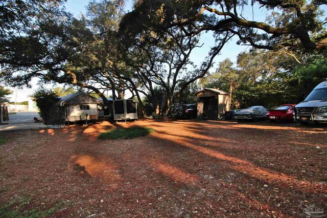 610 S Old Corry Field Rd, Pensacola, FL 32507