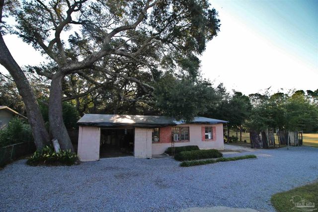 610 S Old Corry Field Rd, Pensacola, FL 32507