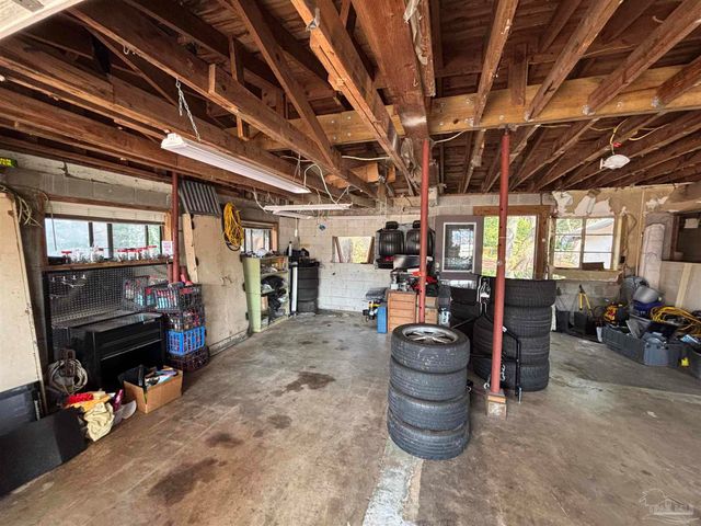 610 S Old Corry Field Rd, Pensacola, FL 32507