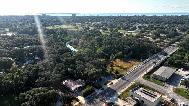 610 S Old Corry Field Rd, Pensacola, FL 32507