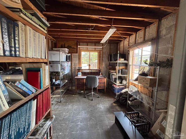 610 S Old Corry Field Rd, Pensacola, FL 32507