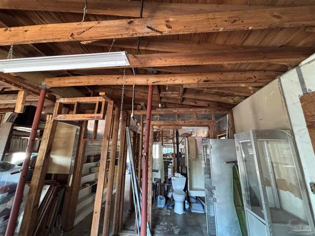 610 S Old Corry Field Rd, Pensacola, FL 32507