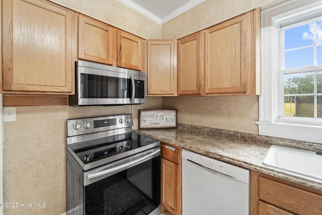 190 Huffmantown Road, Richlands, NC 28574