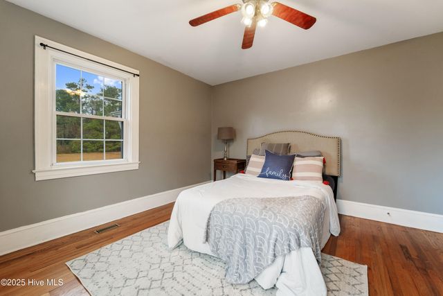 190 Huffmantown Road, Richlands, NC 28574