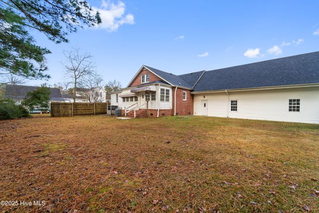 190 Huffmantown Road, Richlands, NC 28574