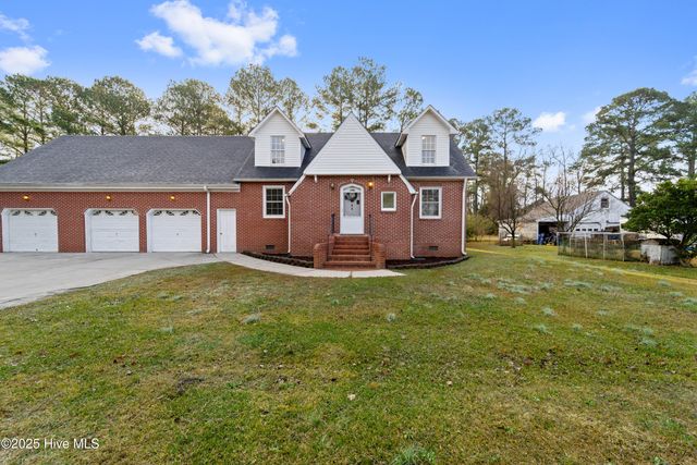 190 Huffmantown Road, Richlands, NC 28574