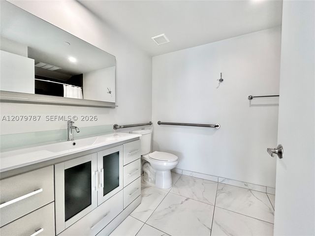 836 SW 2nd St 404, Miami, FL 33130