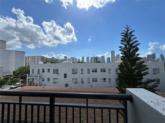 836 SW 2nd St 404, Miami, FL 33130