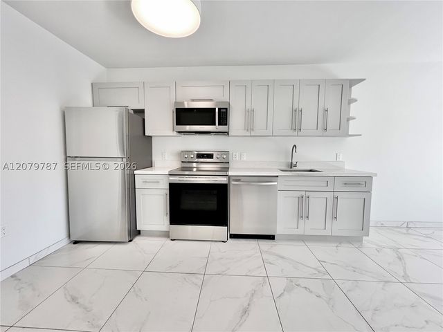 836 SW 2nd St 404, Miami, FL 33130