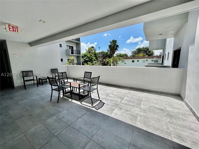836 SW 2nd St 404, Miami, FL 33130