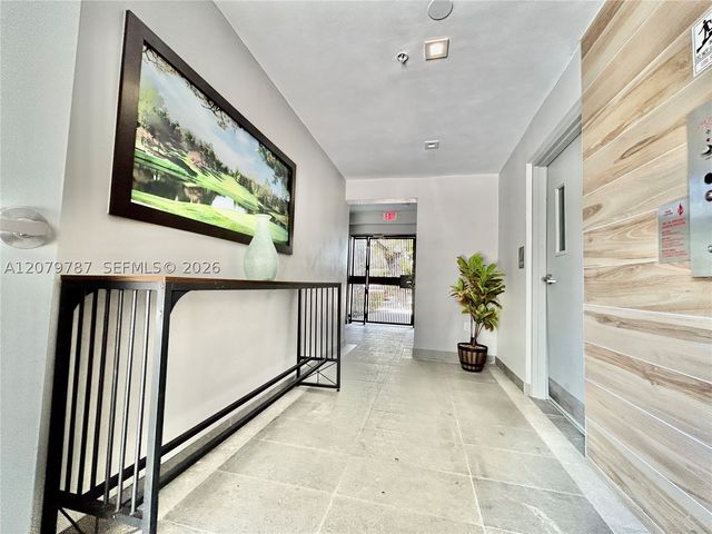 836 SW 2nd St 404, Miami, FL 33130