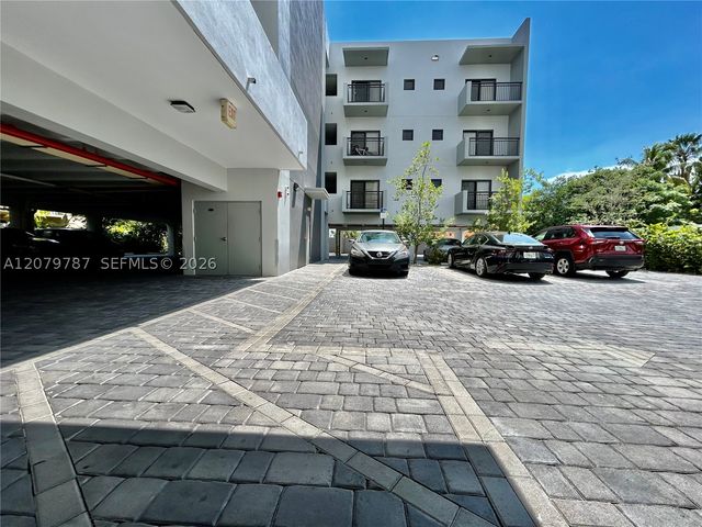 836 SW 2nd St 404, Miami, FL 33130
