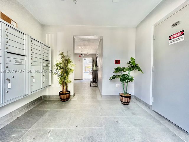836 SW 2nd St 404, Miami, FL 33130