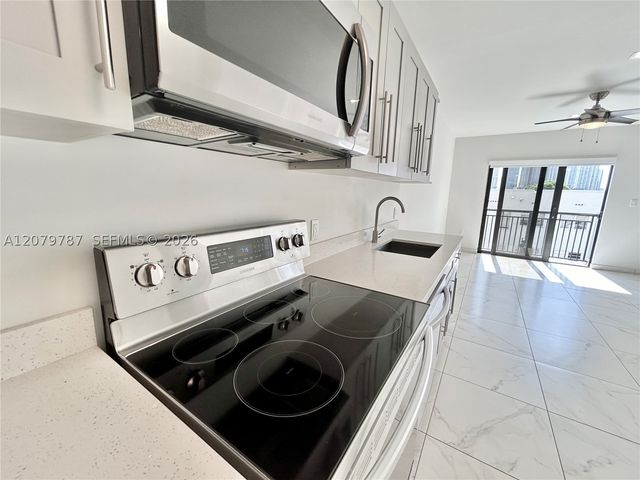 836 SW 2nd St 404, Miami, FL 33130