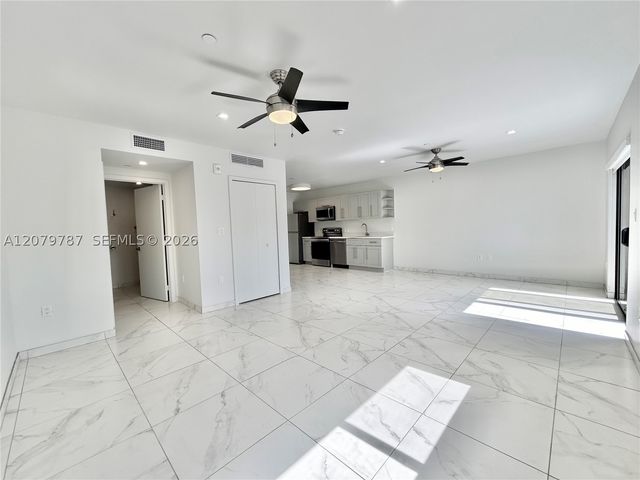 836 SW 2nd St 404, Miami, FL 33130