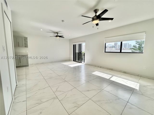836 SW 2nd St 404, Miami, FL 33130