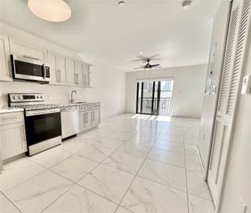 836 SW 2nd St 404, Miami, FL 33130