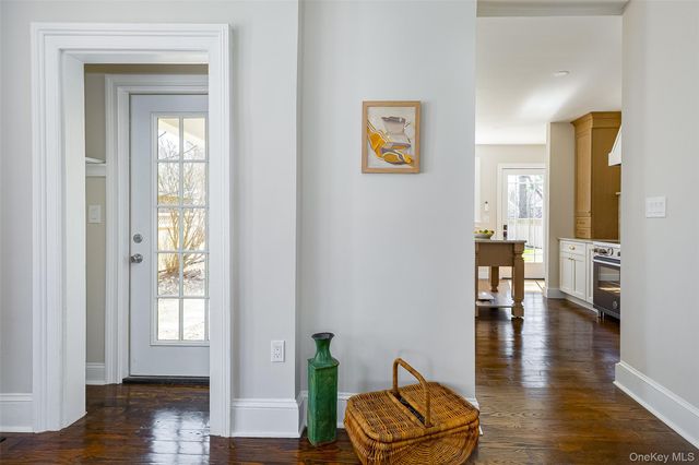 66 Chestnut Street, Rhinebeck, NY 12572