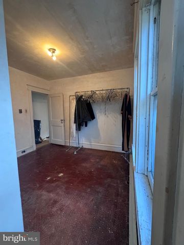 1821 STATE ST, Harrisburg, PA 17103