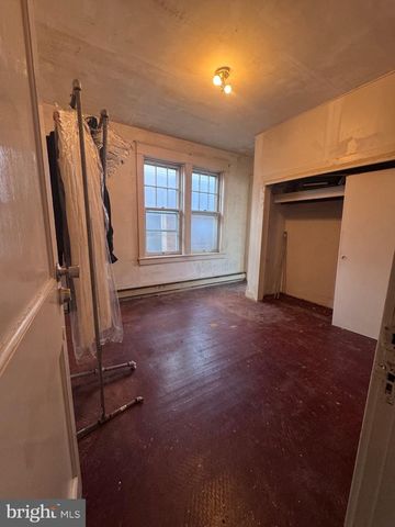 1821 STATE ST, Harrisburg, PA 17103