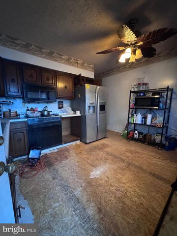 1821 STATE ST, Harrisburg, PA 17103