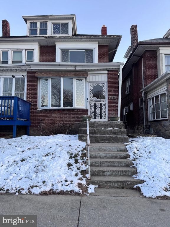 1821 STATE ST, Harrisburg, PA 17103