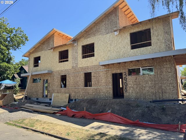 2008 Se 34TH Ave, Portland, OR 97214