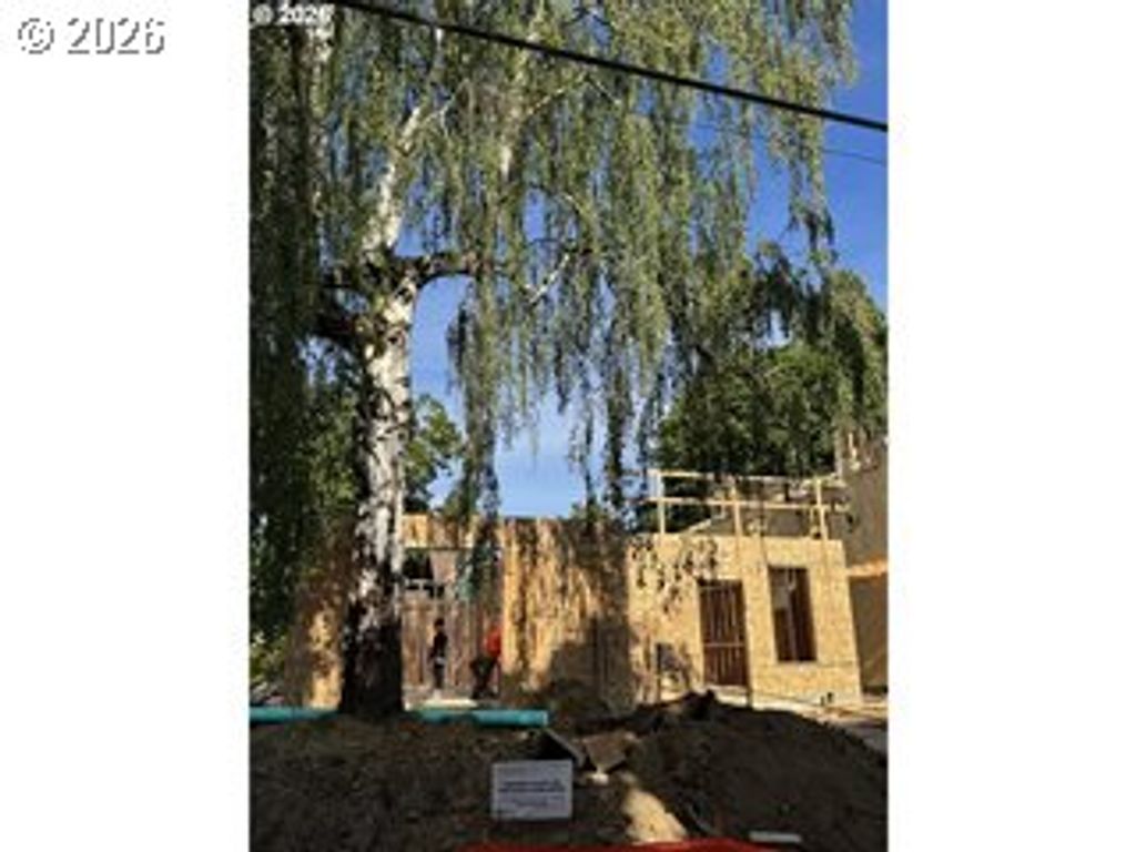 2008 Se 34TH Ave, Portland, OR 97214