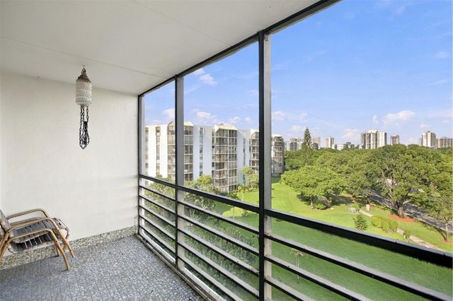 20400 W COUNTRY CLUB DRIVE 609, Aventura, FL 33180