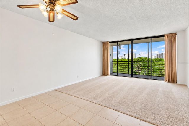 20400 W COUNTRY CLUB DRIVE 609, Aventura, FL 33180