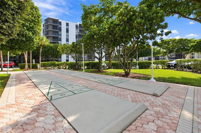 20400 W COUNTRY CLUB DRIVE 609, Aventura, FL 33180