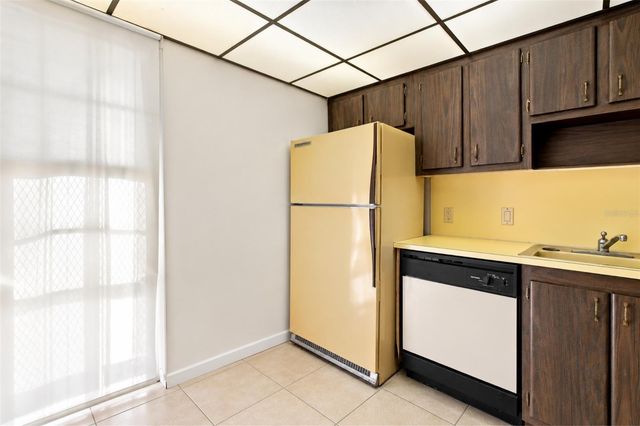 20400 W COUNTRY CLUB DRIVE 609, Aventura, FL 33180