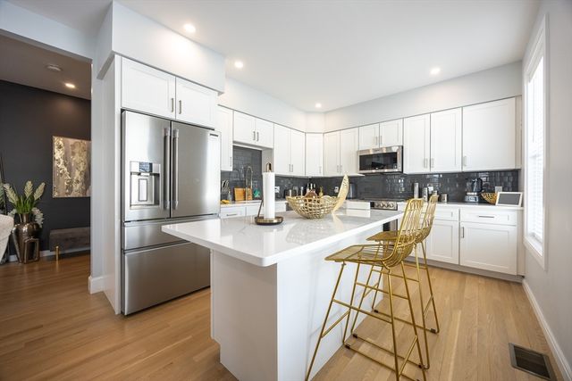 241 Neponset Valley Parkway 241, Boston, MA 02136