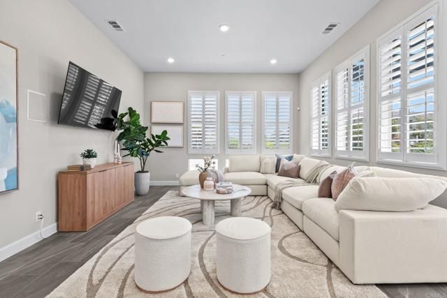 16750 Coyote Bush Drive 19, San Diego, CA 92127