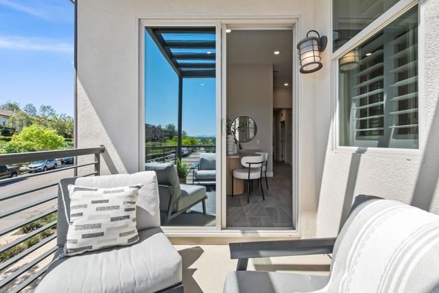 16750 Coyote Bush Drive 19, San Diego, CA 92127