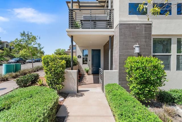 16750 Coyote Bush Drive 19, San Diego, CA 92127