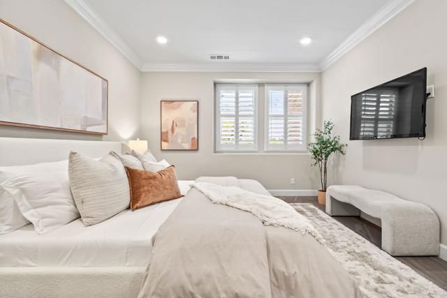 16750 Coyote Bush Drive 19, San Diego, CA 92127