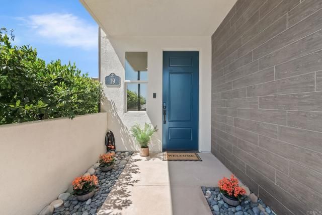 16750 Coyote Bush Drive 19, San Diego, CA 92127