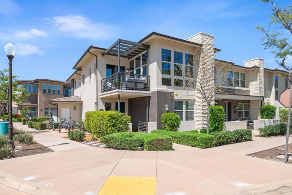 16750 Coyote Bush Drive 19, San Diego, CA 92127