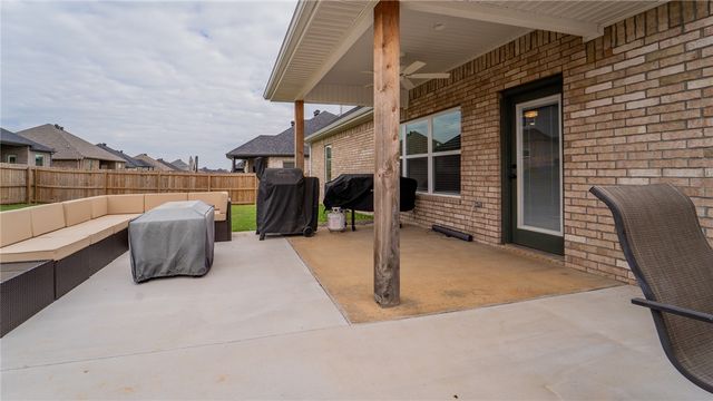 1805 Salmon Street, Pea Ridge, AR 72751