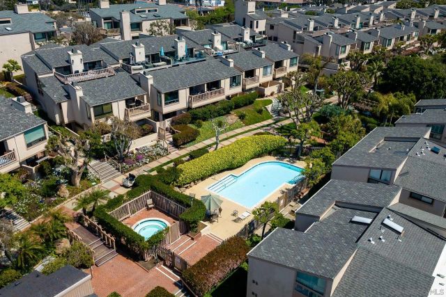 579 S Sierra 17, Solana Beach, CA 92075