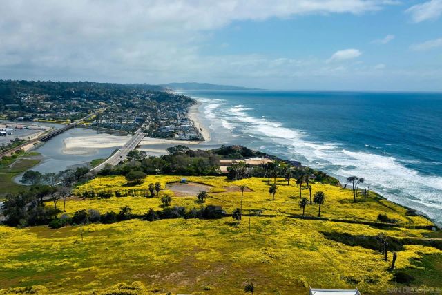 579 S Sierra 17, Solana Beach, CA 92075