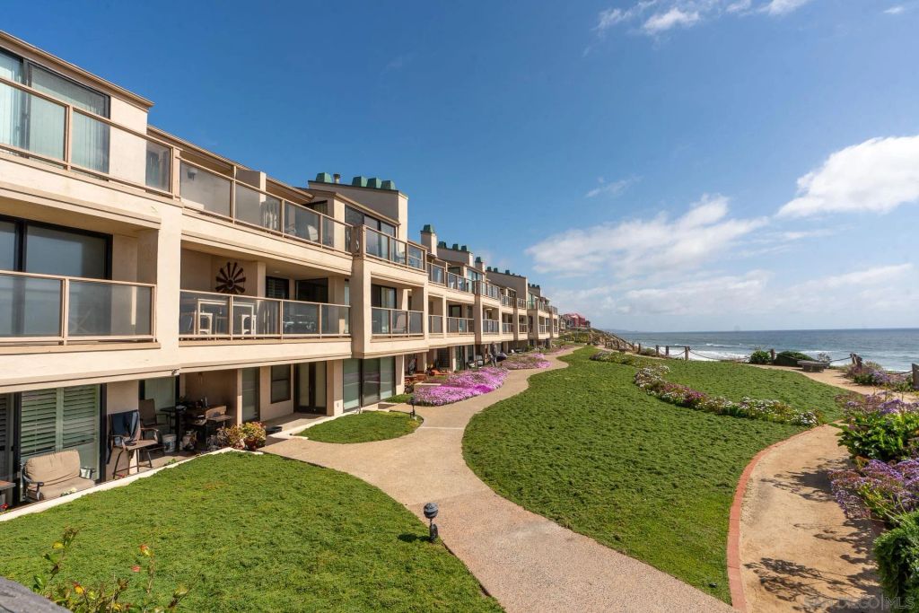 579 S Sierra 17, Solana Beach, CA 92075